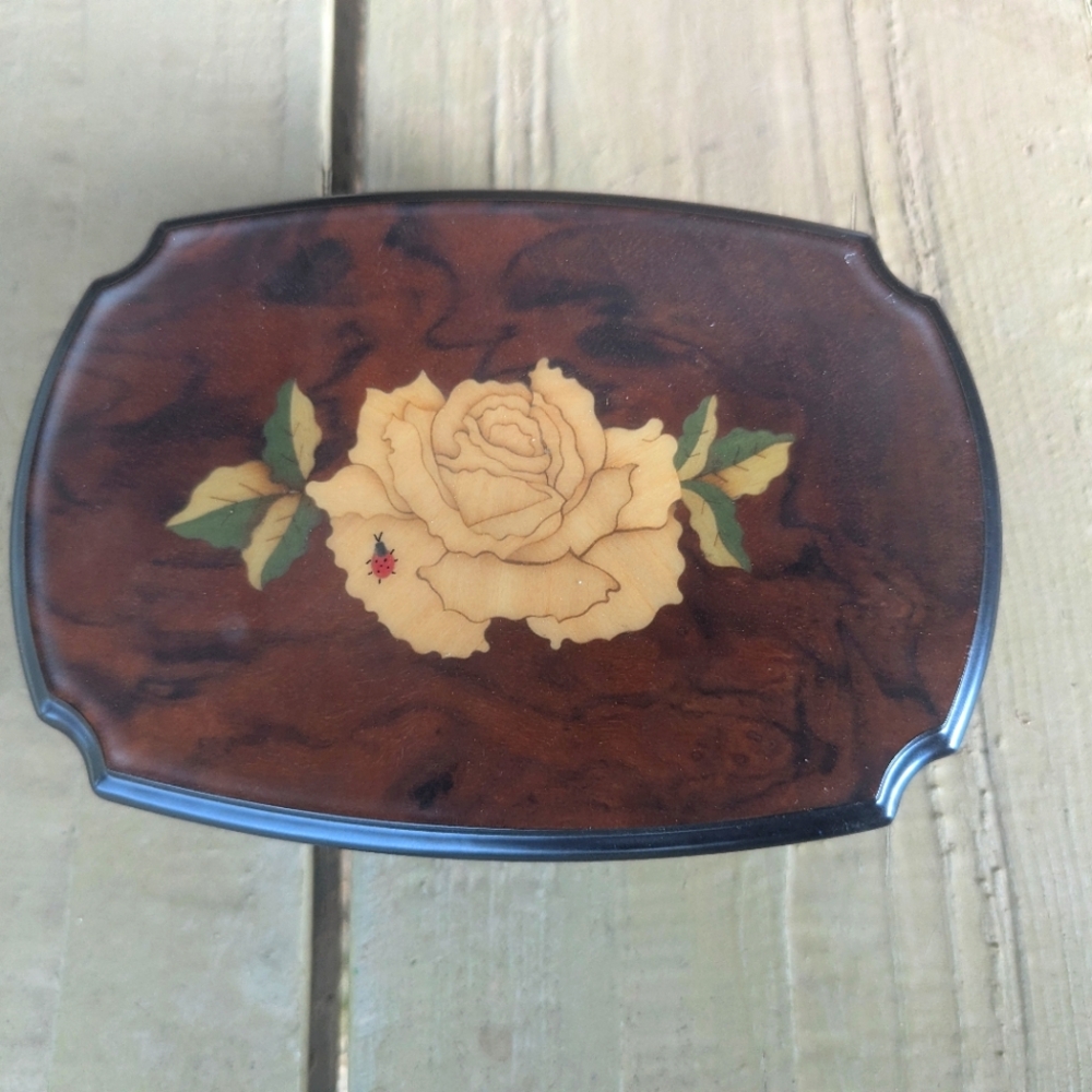 Orpheus waltz of the flower music box 30 notes made in Italy Doneto & Maresca